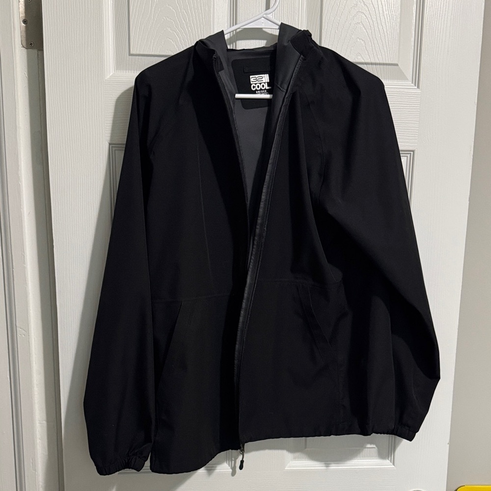 NWOT 32 Degrees Black Windbreaker Jacket